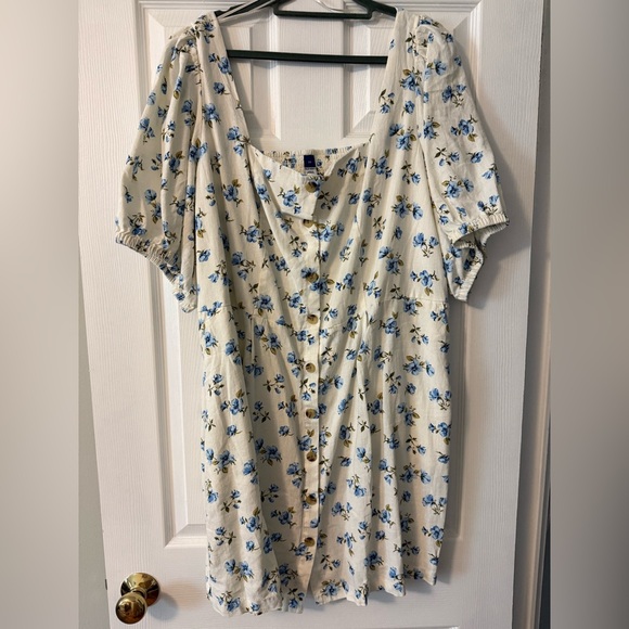 Old Navy Dresses & Skirts - NWT Old Navy Cream & Blue Floral 3X Dress 🩵